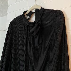 Vintage Pour Vous Elegant Black Shift Dress with Satin Tie